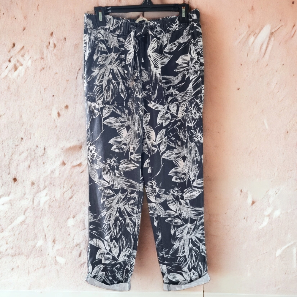 C&C California Floral, Belted Rolled Cuff Lyocell Pants